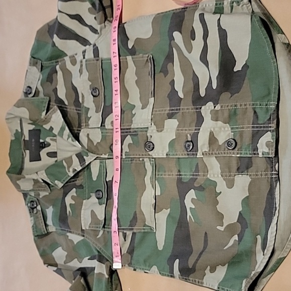 J. Crew Size M Camouflage Button Up Utility Shacket, Excellent Used Condition - Picture 7 of 13